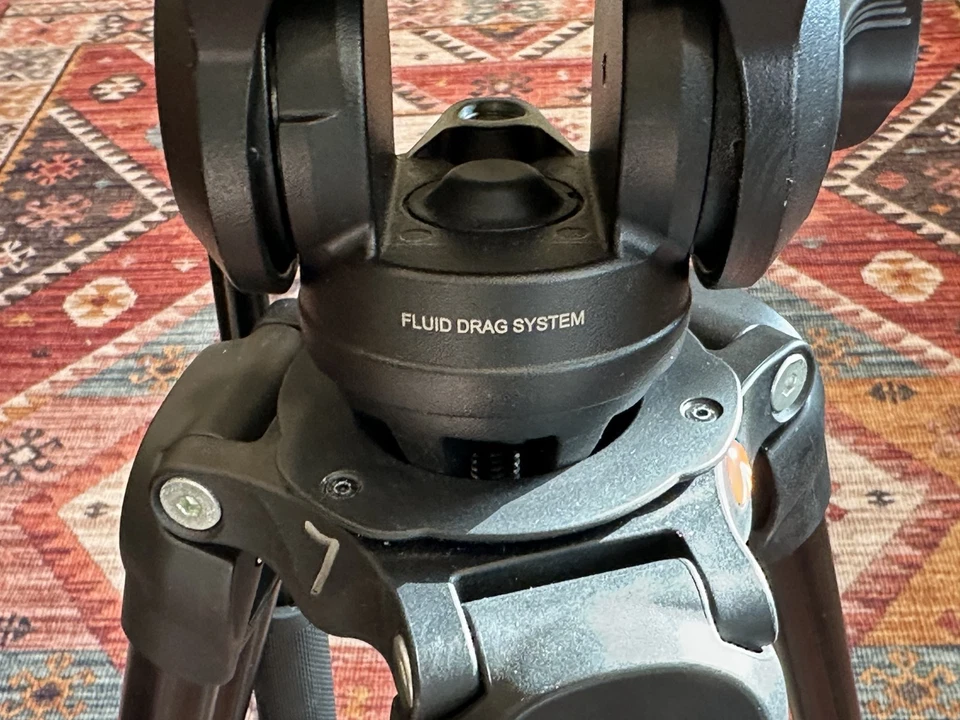 Manfrotto MVT 502AM Tripod Legs With MVA500A FLUID DRAG SYSTEM & Slik Bag - Image 3 of 4