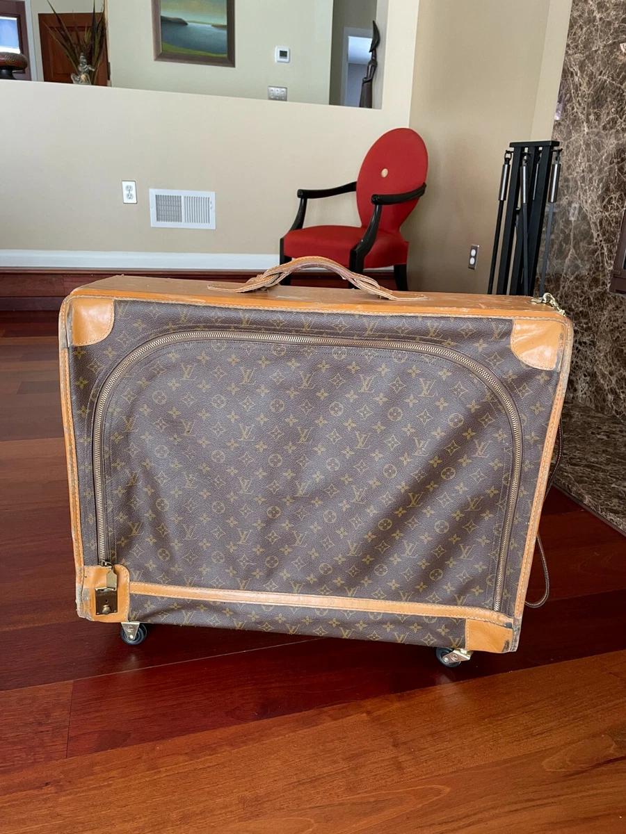 VINTAGE LOUIS VUITTON SUITCASE Furniture Other Auctionet #47 VINTAGE LOUIS VUITTON SUITCASE Furniture Other Auctionet