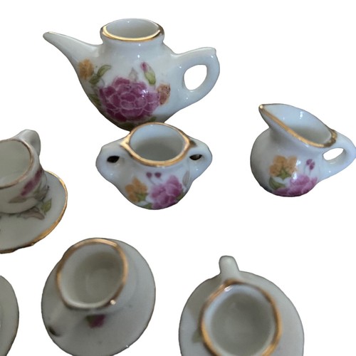 Casa de Muñecas Miniatura Asiento de Té Floral Rosa Blanco Juego de 14 Piezas Tetera Dream Sugar - Imagen 3 de 4