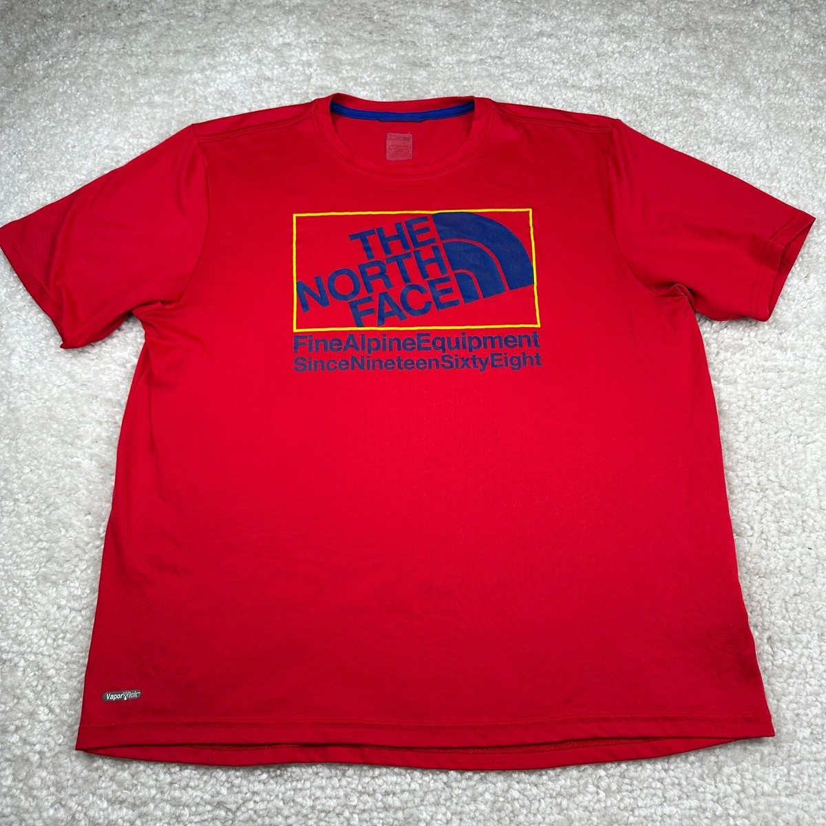 The North Face シャツ　XL The North Face Shirt Mens XL Red Short Sleeve Tee Vapor Wick