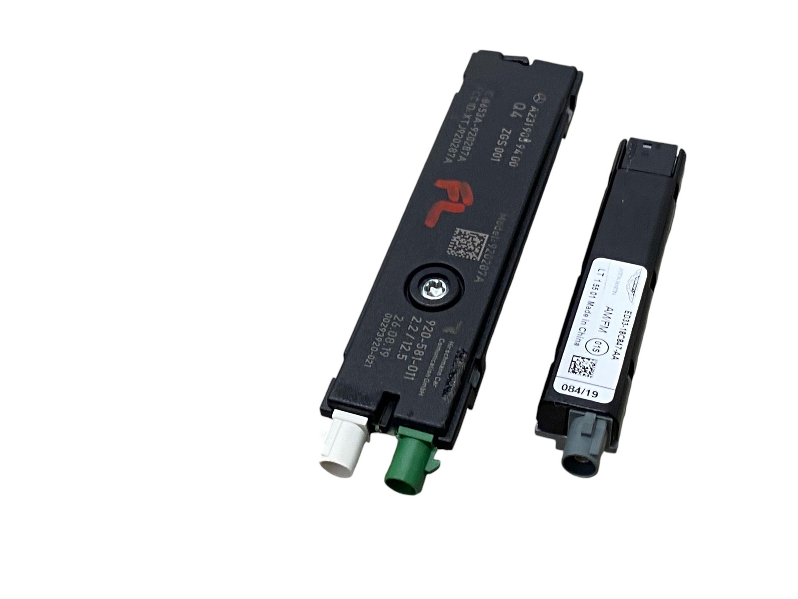 2019 - 2023 ASTON MARTIN VANTAGE AM/FM ANTENNA AMPLIFIER & BOOSTER SET x2