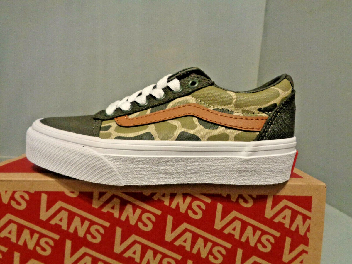 Boys camo hotsell vans