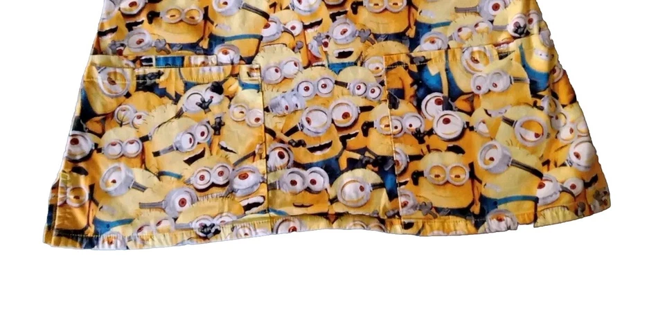 Despicable Me Tooniforms Minions Scrubs Top Size Small Multicolored - Image 2 of 4