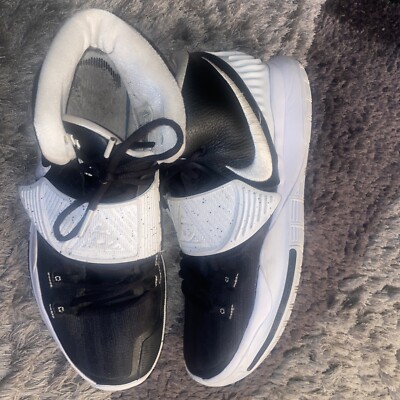 Nike Kyrie Team Black White Size 13 CK5869-002 In Good Condition 