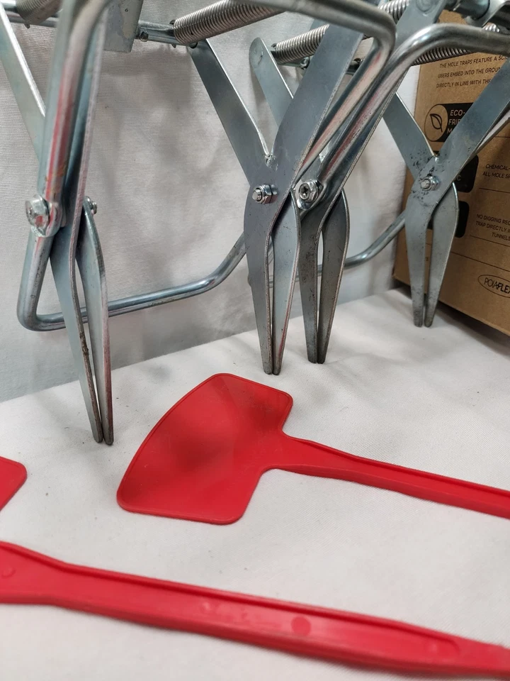 Eliminador de topos de trampa de tijera de acero galvanizado Poiaflex 4-PK para césped**usado Foto 4 de 4