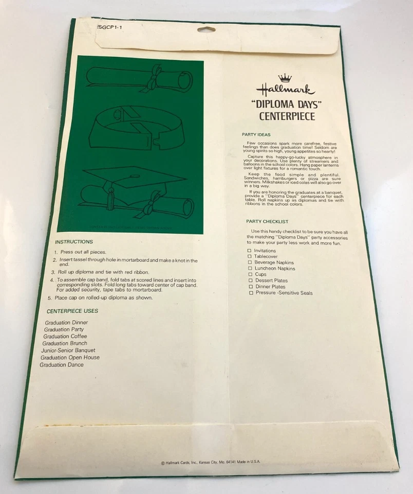 Centro de mesa de graduación vintage con sello "Días del diploma" decoración de papel Foto 2 de 3