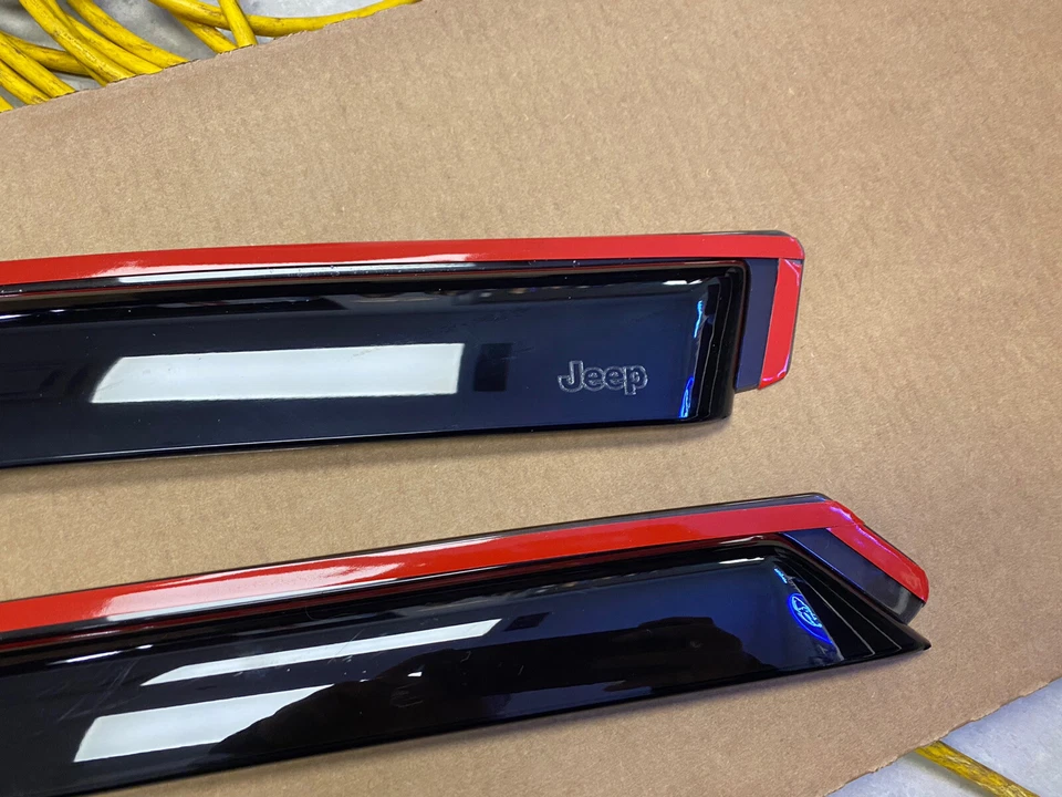 2022-2026 Grand Cherokee 2 Row (WL74) New Body Style 82216023AA - Image 4 of 4