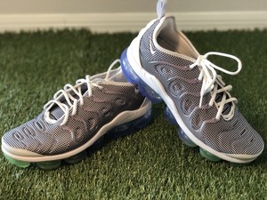 vapormax plus platinum white