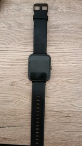 Smartwatch mit Sportfunktionen und Überwachung – Display schwarz wegen Riss