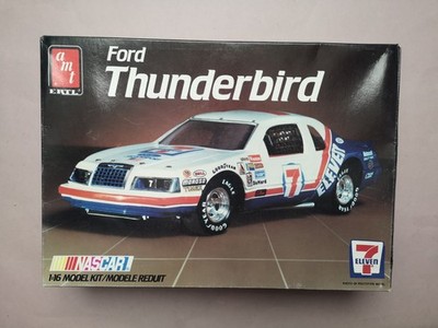 1985 7/Eleven Ford Thunderbird Nascar AMT ERTL 6718 1:16  