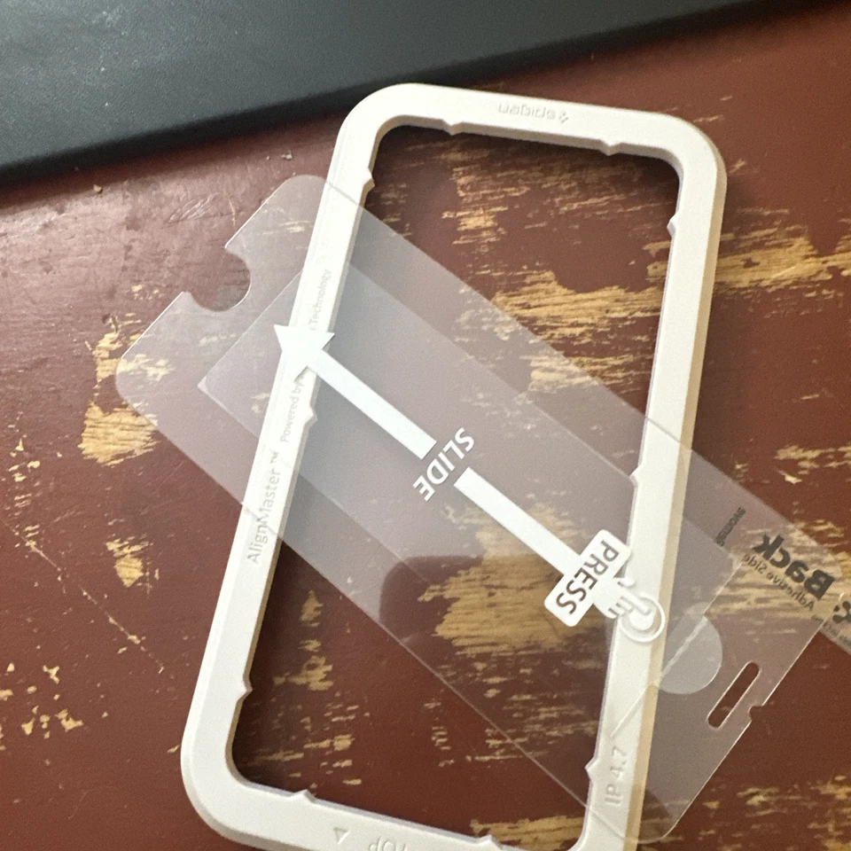 1 Protector de pantalla de vidrio templado Spigen GlastR EZ Fit para iPhone 8/iPhone 7 Foto 2 de 2