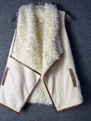 E2 Clothing Women s Medium Sherpa Faux Shearling Vest NWT Ivory Open Front Faux