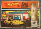 Mattel Hot Wheels Pop-Up Service Station and Pop-Up House 1967 Vintage