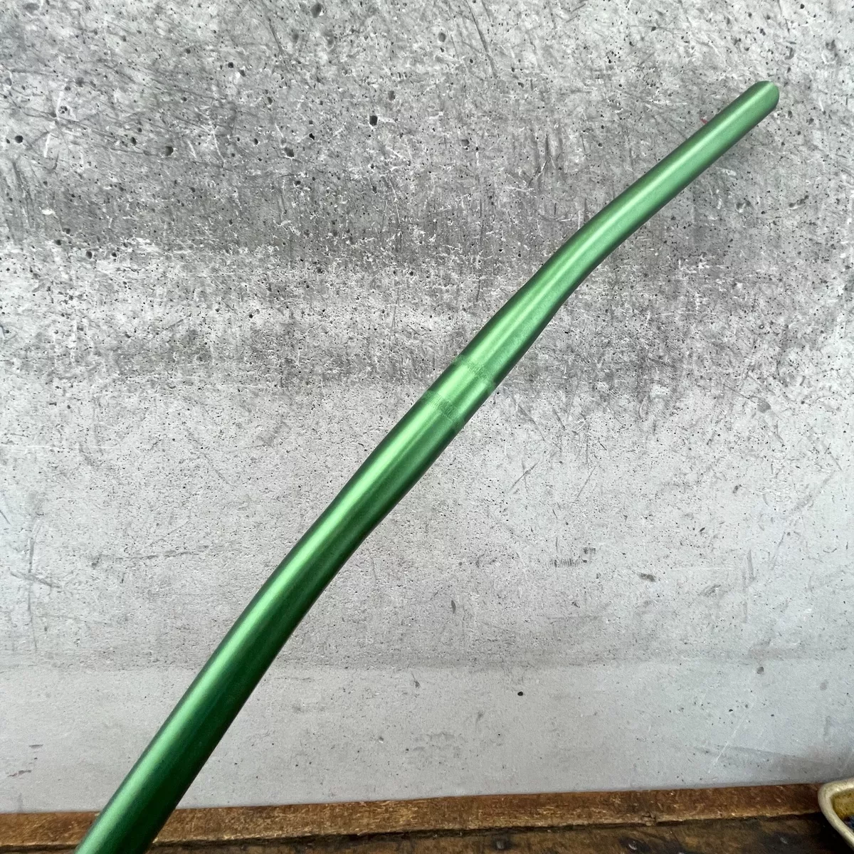 Green mtb online bars