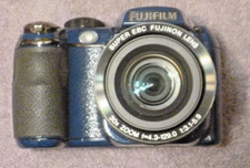 Fuji Film FinePix S4080 Blue 14mp Digital Camera With Strap  SD Card TESTED