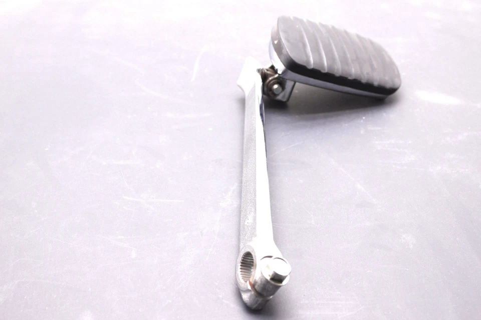 06-19 KAWASAKI VULCAN 900 OEM BRAKE FOOT PEDAL AND SENSOR R8.BX20 - Image 4 of 4