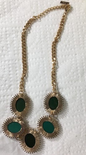 Beautifully Detailed Large Mika Green Jewel Jeweled Necklace - Photo 3/10