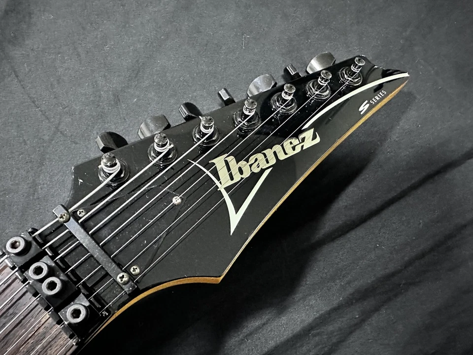 Ibanez S7420 日本制造 二手 桃花心木机身 FB 7 弦黑色珍珠 带软壳 — 第 2/4 张图片