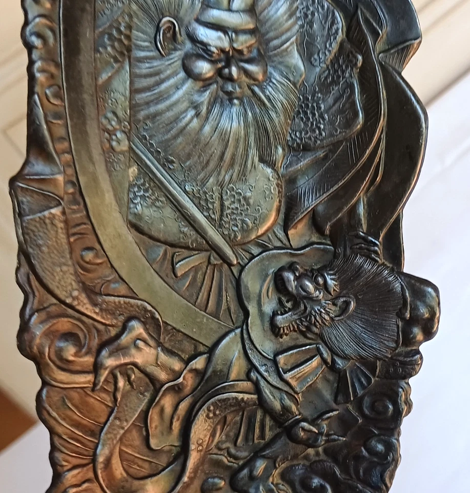 Ancien Porte Stylo, vide poche décor d'un Samouraï, dragon en régule - Photo 3/4