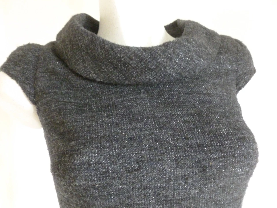 RAVISSANTE ROBE MARQUE CAROLL COUPE FOURREAU AJUSTE EN LAINAGE GRIS ACIER T.38 - Photo 2/4