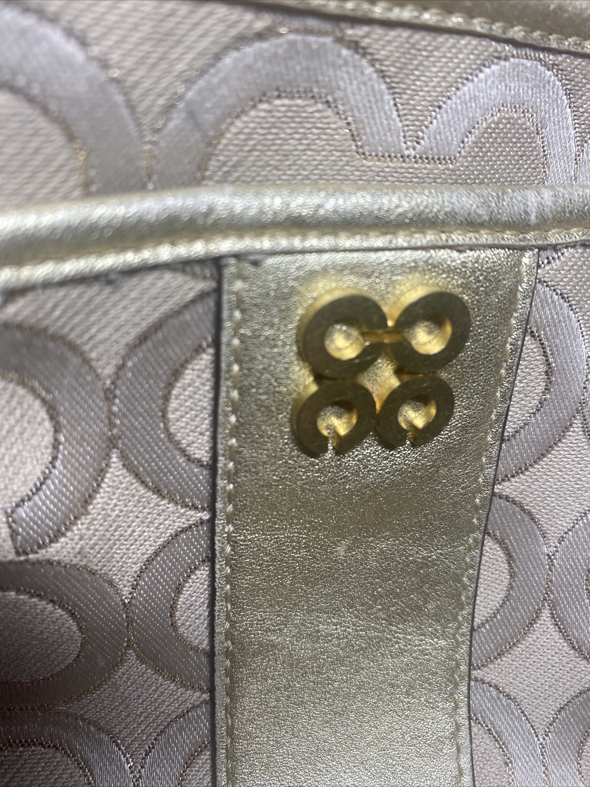 COACH crossbody purse gold Gem