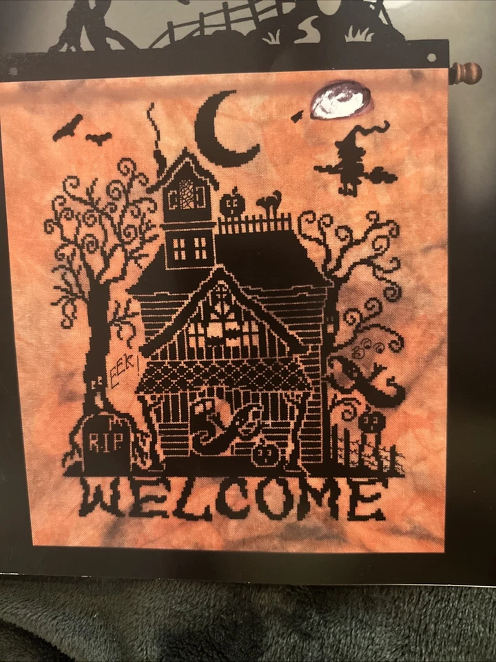 Spooky Welcome LFT259 by Stoney Creek cross stitch pattern - Image 2 of 4