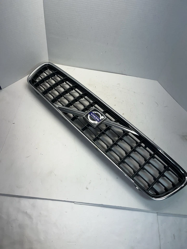 Rejilla delantera Volvo S40 2004 2005 2006 2007/05 06 07 V50 parrilla capó delantero Volvo Foto 2 de 4