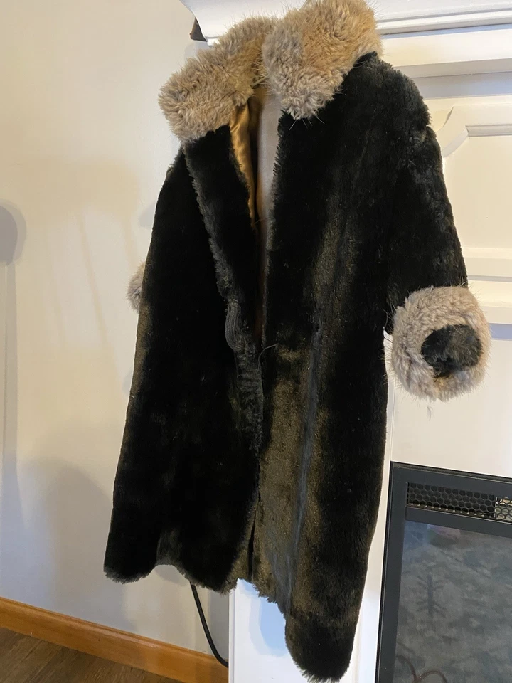 Antique Baby Fur Trimmed Coat with Mink Collar - Image 2 of 4