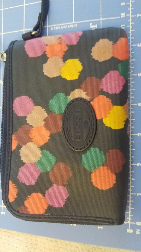 Carteira fóssil meio zíper ao redor lona emborrachada pulseira cor azul marinho mancha - Imagem 2 de 4