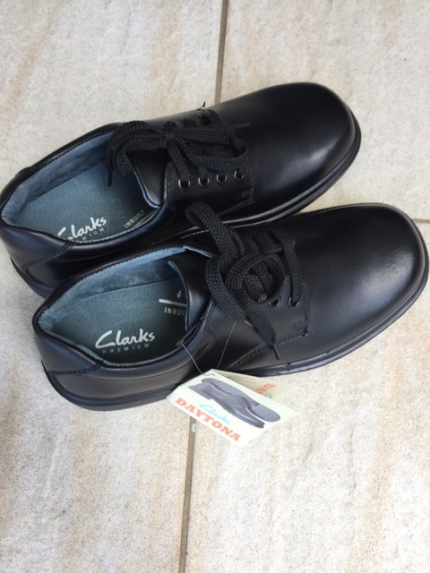 clarks boots mens black