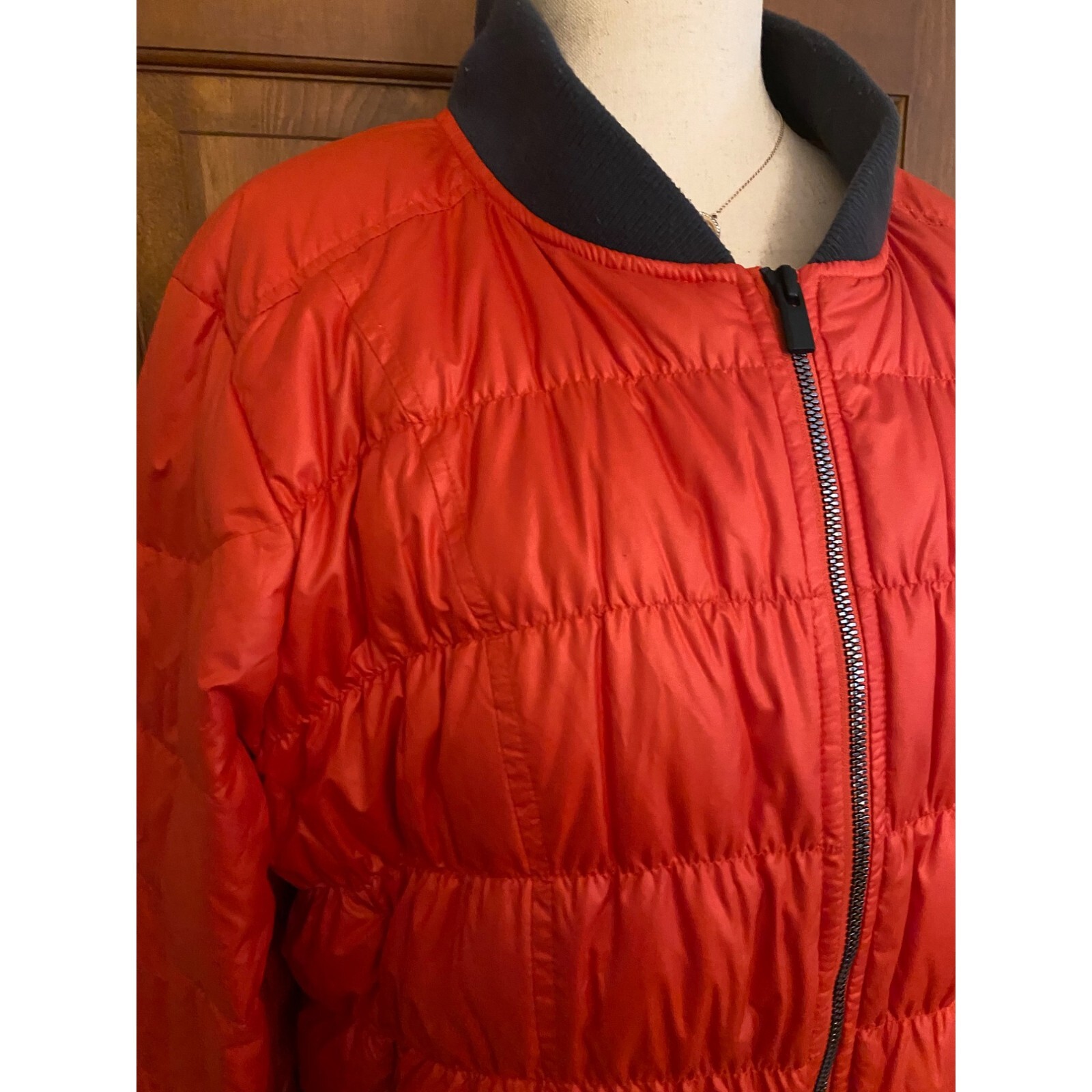 Athleta Goose Down Dobby Puffer Jacket Women S/M Red Full Zip Outdoor Warm