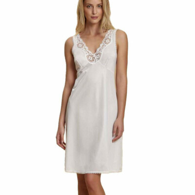 Andra Damen Unterkleid mit breiter Schulter mit Brustform und Spitzeneinsätzen Art 84
