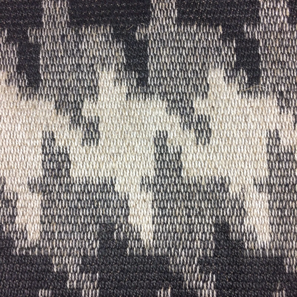 Osborne & Little F6693 Granagh Houndstooth Upholstery Fabric 26.5" x 28" Remnant - Image 4 of 4