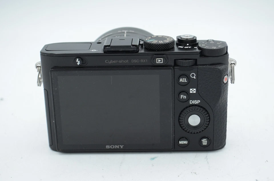 索尼 Cyber-Shot DSC-RX1 2430 万像素数字摄像头带电池充电器全画幅 — 第 4/4 张图片