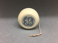 GE General Electric Yo-Yo Advertising Toy White Plastic Vintage w/ String 2 1/8"