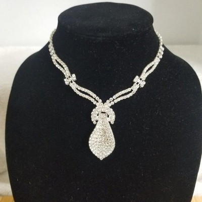 Rhinestone Tie Necklace