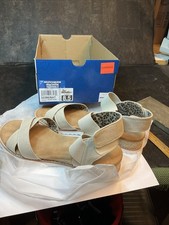 Bobs from Skechers Memory Foam Secret Picnic Sandals in Desert Kiss, 8.5, New