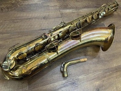 C.G. Conn 12M Baritonsaxophon 1931er Crossover Modell kurze Glocke gebraucht ...
