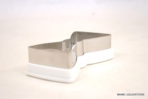 Bow Tie Cookie Cutter Comfort Grip Band of Outsiders Neiman Marcus Target 4" - Picture 2 of 2