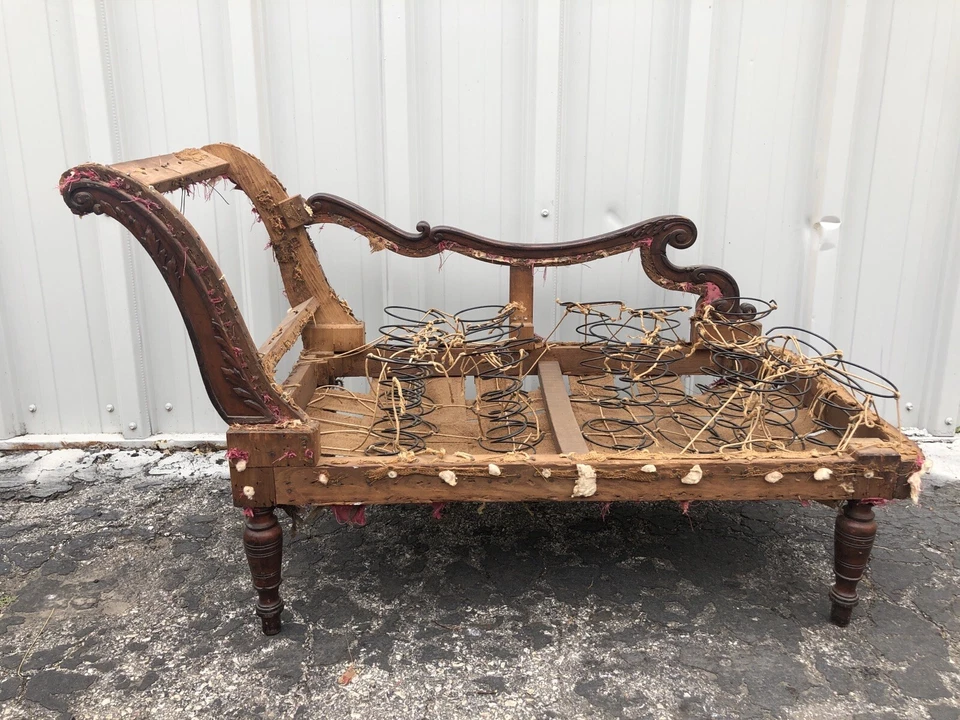 "Sofá chaise lounge para niños tallado victoriano raro 27"" X 46"" X 22""" Foto 2 de 4