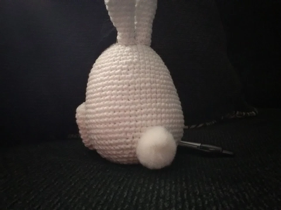 Conjunto de boda de novia y novio conejo de Pascua hecho a mano ganchillo en forma de huevo Foto 3 de 4