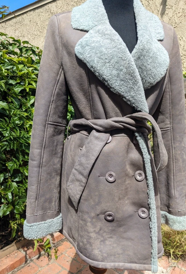 UGG Lequoia女式灰色剪羊毛腰带双排扣风衣/和平呢