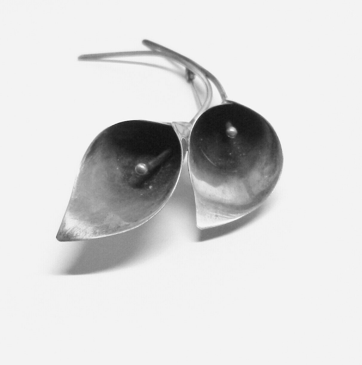 Vintage Sterling Silver NYE Double CALLA LILY Brooch/Pin  Patina      S29