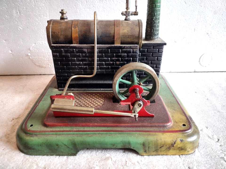 Juguete antiguo de la central eléctrica de motor de vapor Marklin Foto 2 de 4