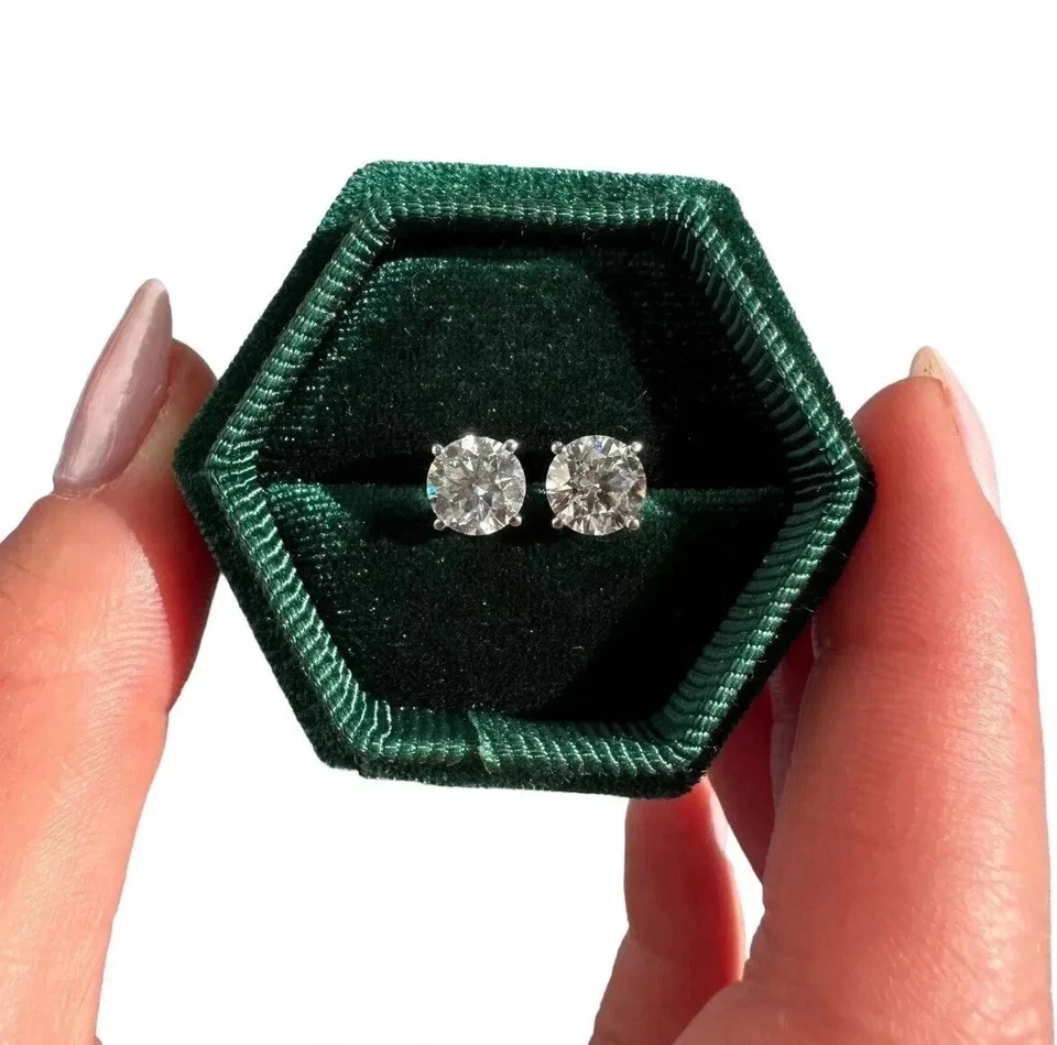 Aretes de diamantes D VVS2 cultivados en laboratorio certificados corte redondo de 2 quilates de oro blanco de 14 k Foto 3 de 4