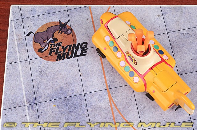 Corgi 1:140 Yellow Submarine The Beatles | eBay