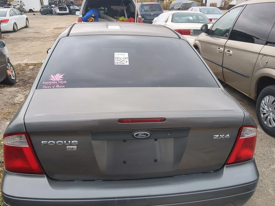 2005-2007 Ford Focus Trunk/decklid/hatch/tailgate Oem ZP9XF Foto 2 de 2