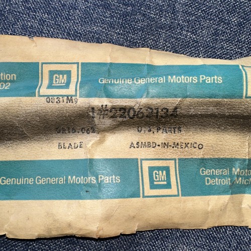 GM 22063134 BLADE, WINDSHIELD WIPER 18" GR 16.062 - Picture 2 of 3