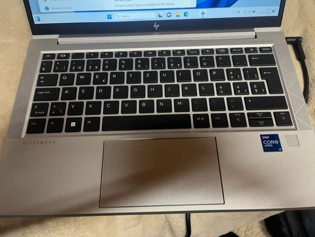 HP EliteBook 830 G8 · i7-1185G7 · 32GB · 512GB, photo 4 of 5