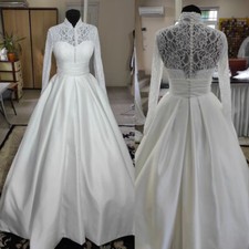 High Neck Puff Long Sleeves Chantilly Lace Classic Wedding Dresses Bridal Gowns